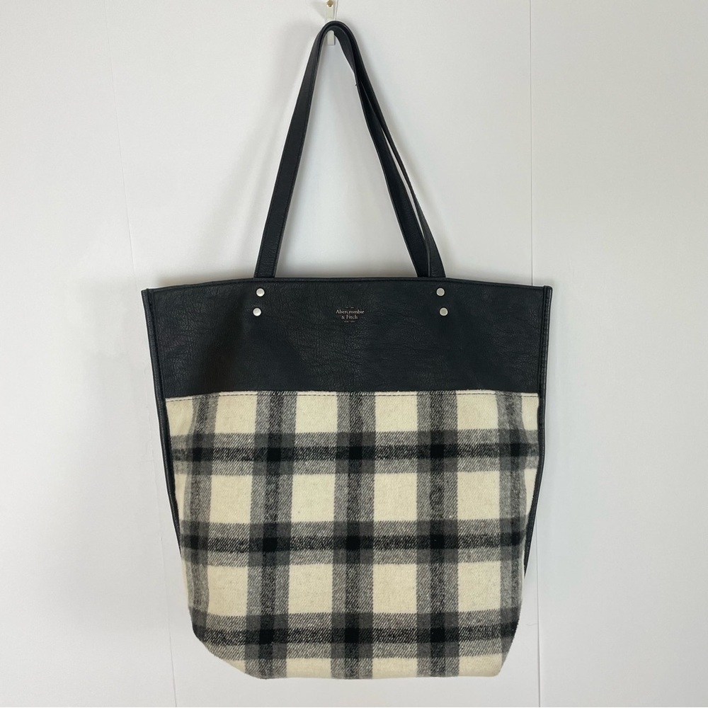Abercrombie & Fitch Black and Cream Plaid Tote